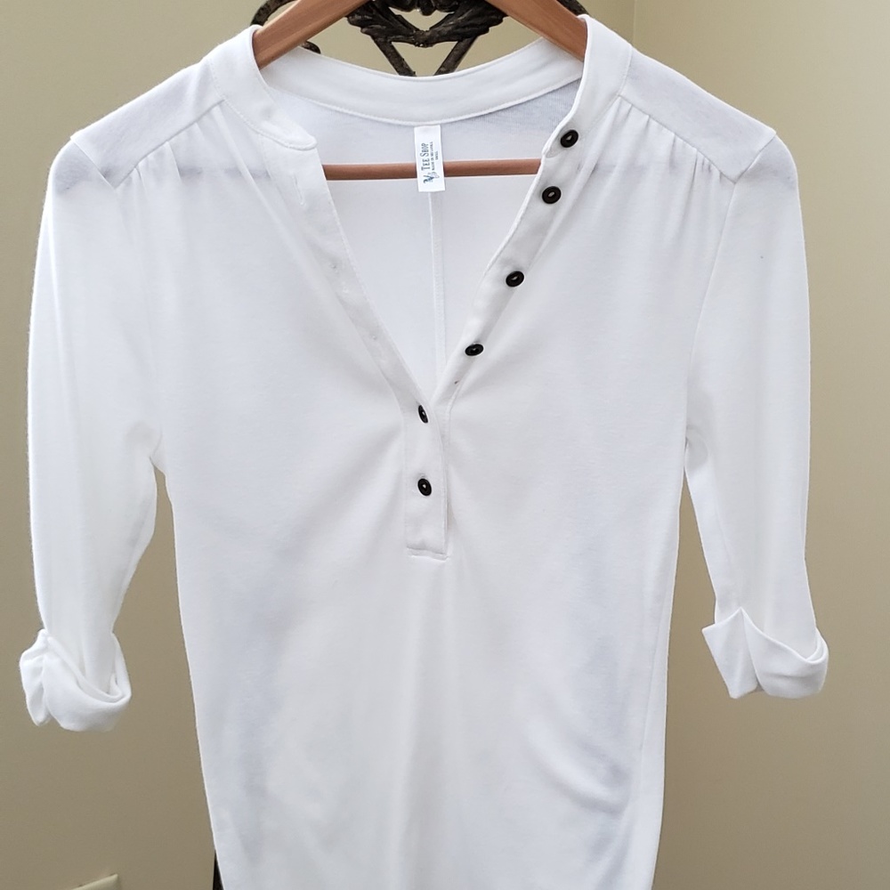 Tee Shop Juniors White 3/4 Sleeve Tee Small
